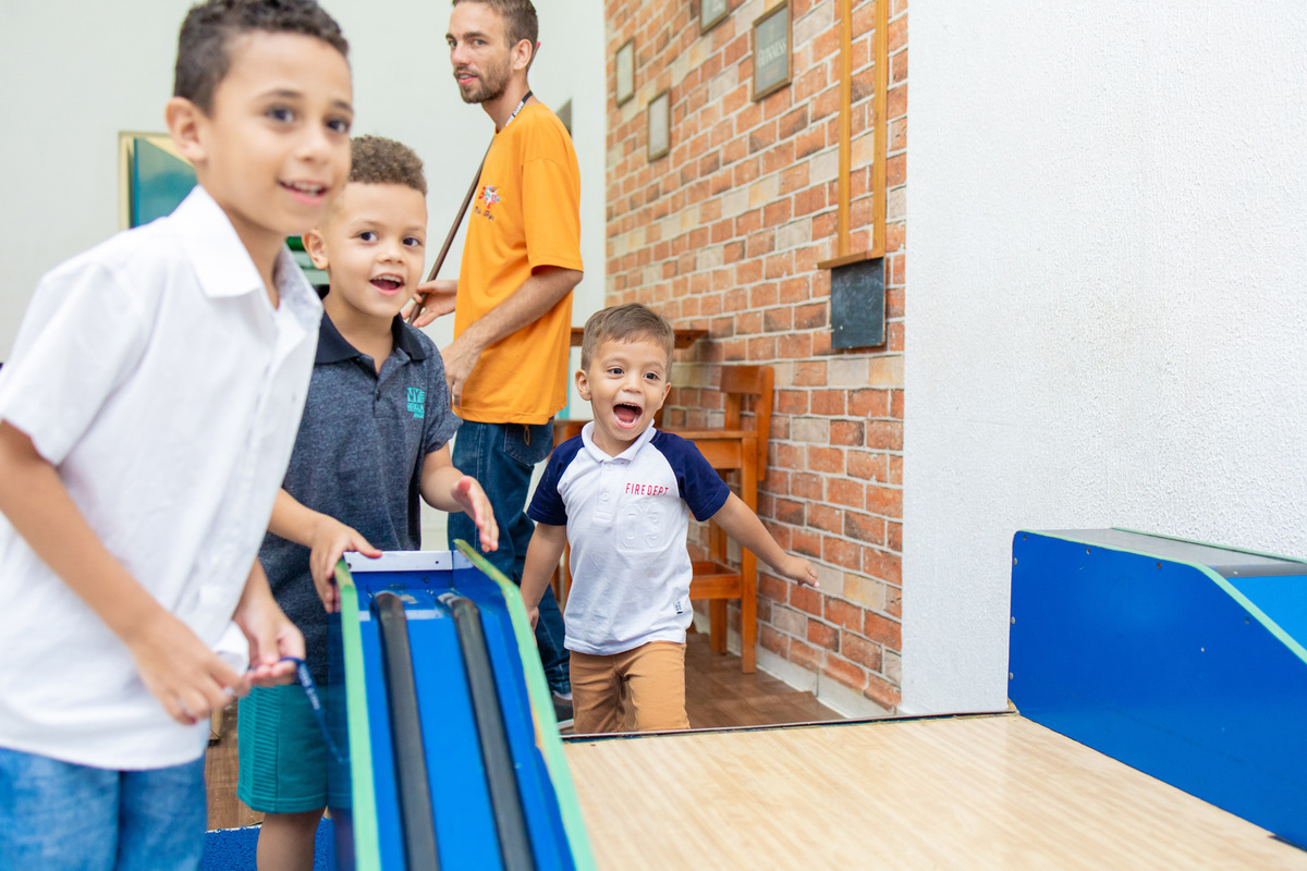 aniversário infantil em bauru, festa infantil em bauru, decoração para aniversário infantil, doces personalizados, festa infantil, fotografo infantil, fotografo de famílias, fotografo em bauru, buffet boomerang, boliche