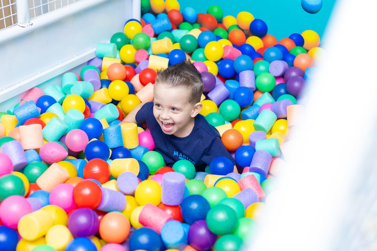 Buffet kolore, buffet infantil em bauru, aniversário infantil em bauru, decoração para aniversário infantil, festa infantil em bauru, decoração jardim encantado, fotografia de família, fotografo lifestyle, tombo legal