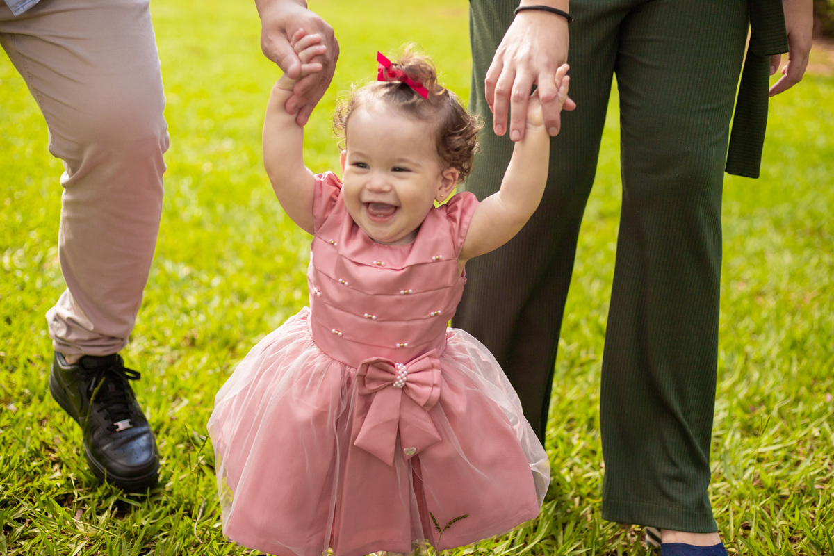 ensaio externo, ensaio lifestyle em bauru, fotografo de família em bauru, ensaio infantil, ensaio de família, fotografia lifestyle, ensaio pré aniversário, vestido aniversário criança, fotos de família