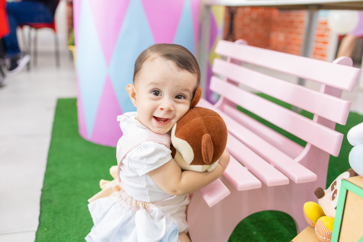 aniversário infantil em bauru, buffet infantil em bauru, buffet infantil, festa infantil, buffet pipoca, decoração para aniversário em bauru, fotografo lifestyle em bauru, fotografo em bauru, fotografo de criança, banco de madeira para criança