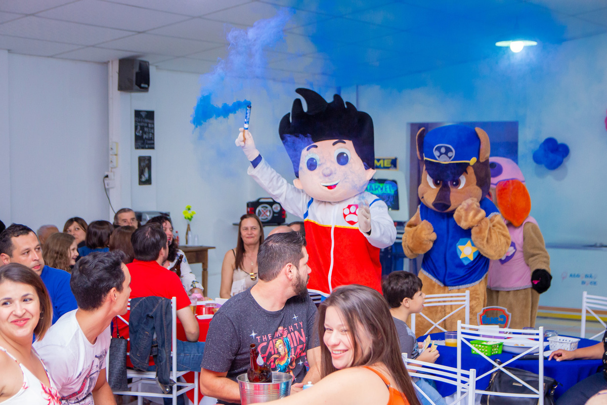 Aniversário infantil em bauru, buffet infantil em bauru, fotografo para aniversário em bauru, fotografo lifestyle em bauru, fotografo de família em bauru, buffet infantl em bauru, personagem infantil rogerito