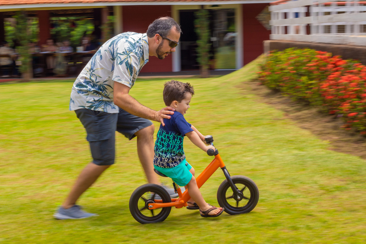 fotografo lifestyle em bauru, fotografia espontanea em bauru, fotografo de familia em bauru, fotografo de aniversário em bauru, aniversário infantil em bauru, aniversário ao ar livre, aprendendo a andar de bicicleta
