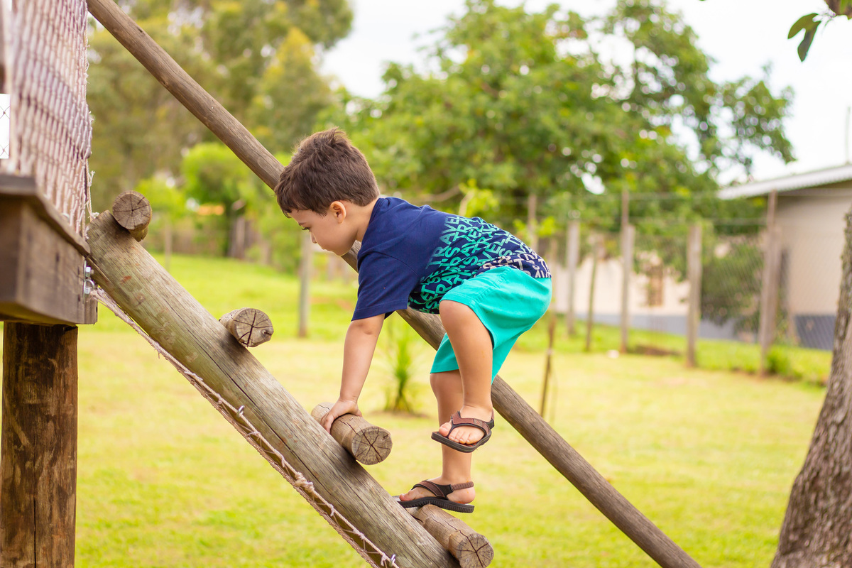 fotografo lifestyle em bauru, fotografia espontanea em bauru, fotografo de familia em bauru, fotografo de aniversário em bauru, aniversário infantil em bauru, aniversário ao ar livre, casinha do tarzen