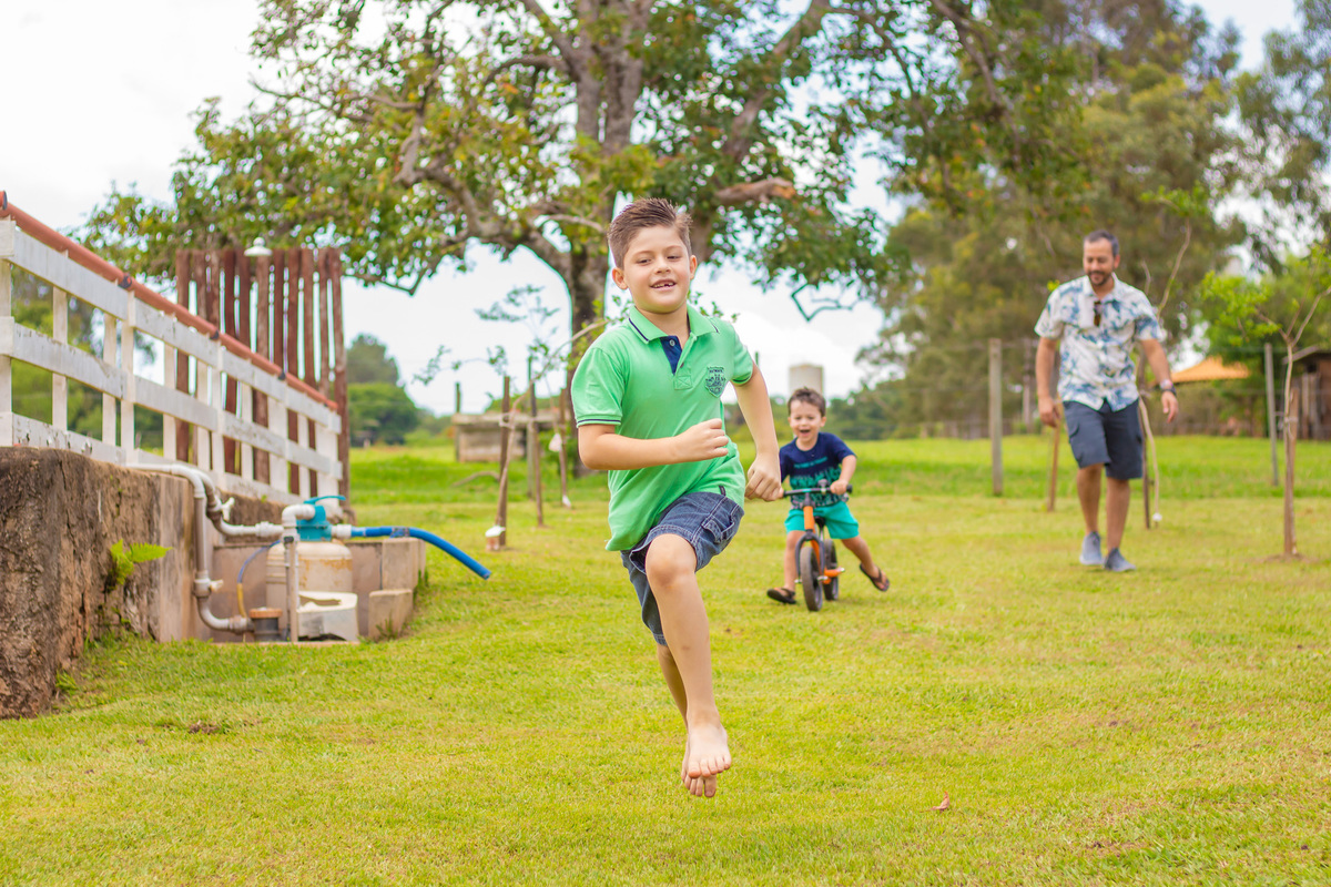 fotografo lifestyle em bauru, fotografia espontanea em bauru, fotografo de familia em bauru, fotografo de aniversário em bauru, aniversário infantil em bauru, aniversário ao ar livre, aniversário em casa