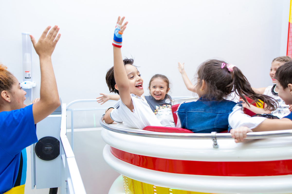 Aniversário infantil em bauru, buffet infantil em bauru, decoração para aniversário em bauru, festa tema lol, buffet pipoca, fotografo infantil, fotografo liffestyle, fotografo em bauru, brincando no buffet