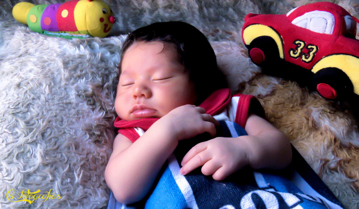 Ensaio fotográfico infantil realizado em casa de cliente em porto alegre