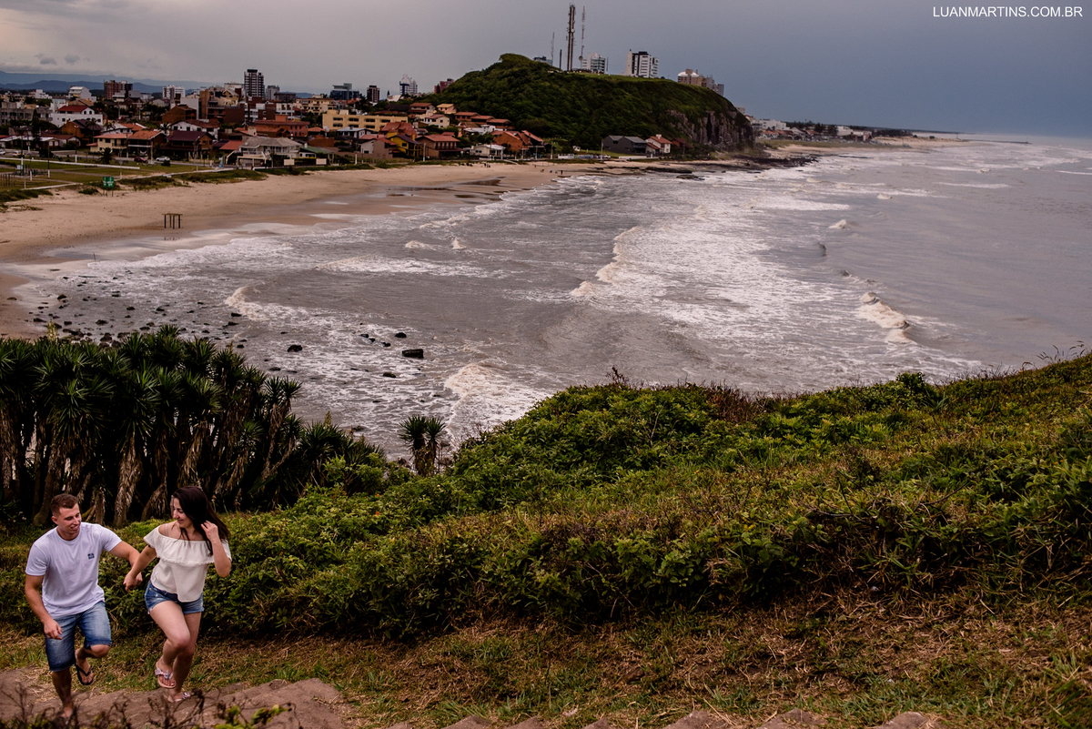 Ensaio de casamento na praia de torres-rs