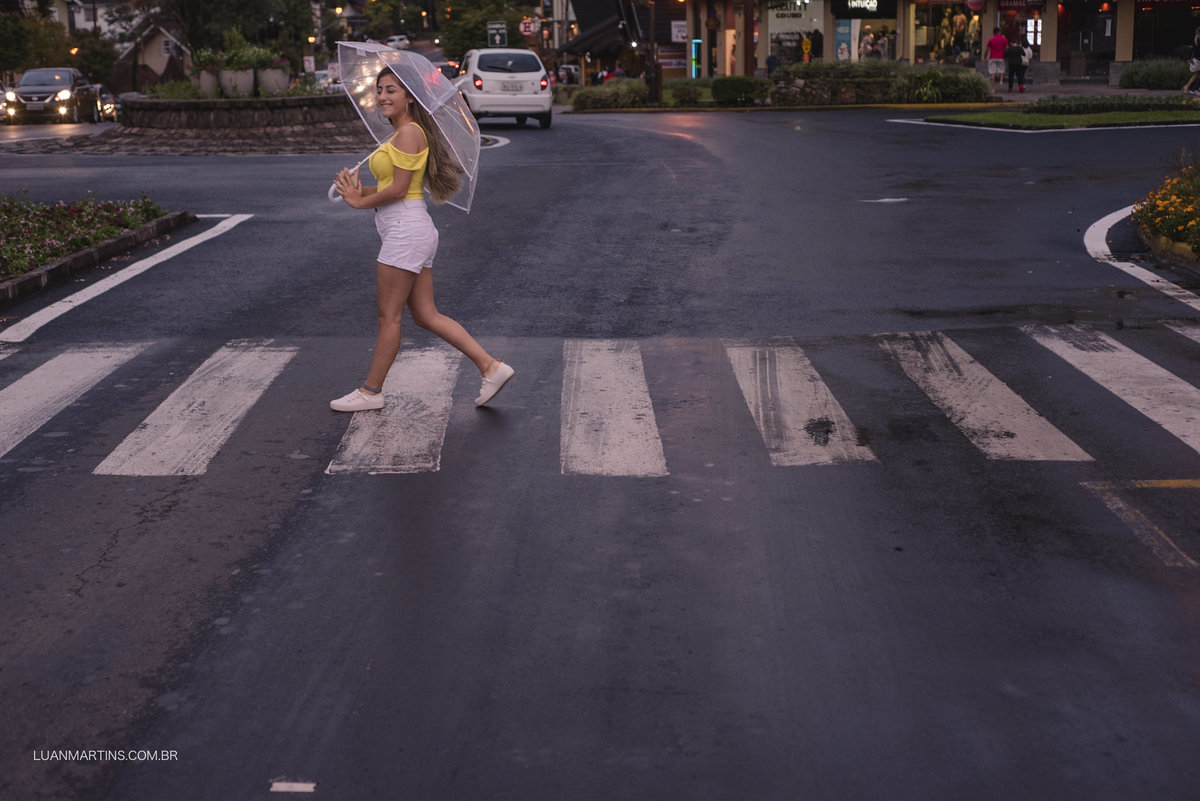 Ensaio de 15 na rua torta