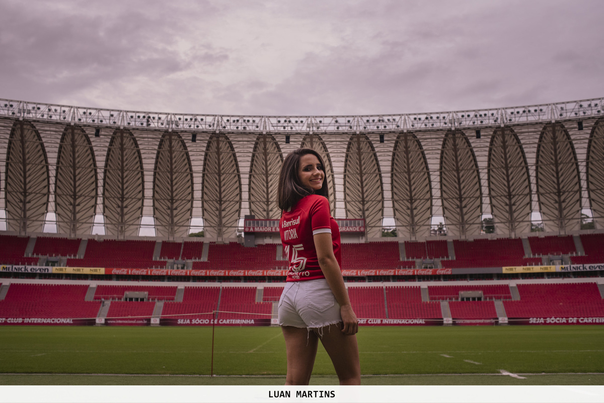 Ensaio de 15 anos no estádio beira rio, em porto alegre.