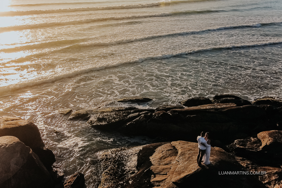 Foto com drone na praia
