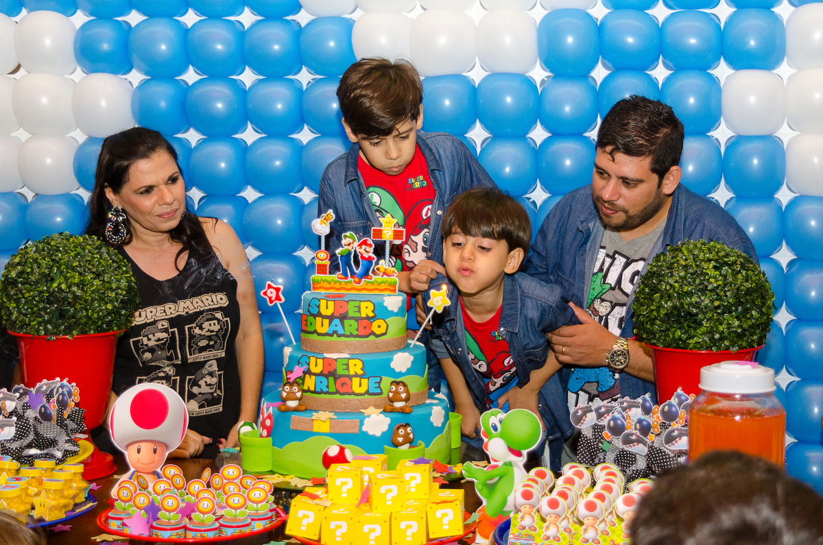 Aniversário Infantil nove e seis anos