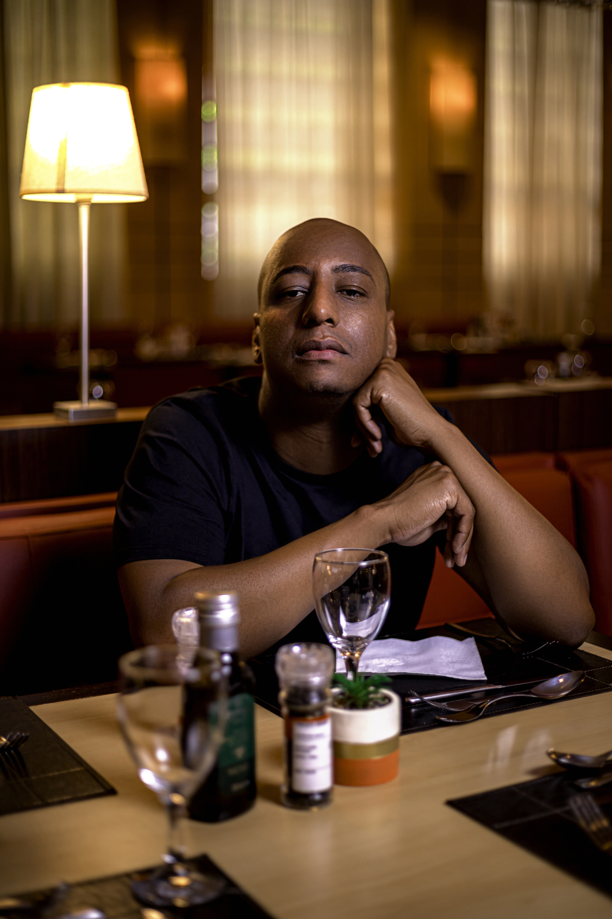 ensaio masculino, negrio, ensaio externo em sao paulo, beleza negra