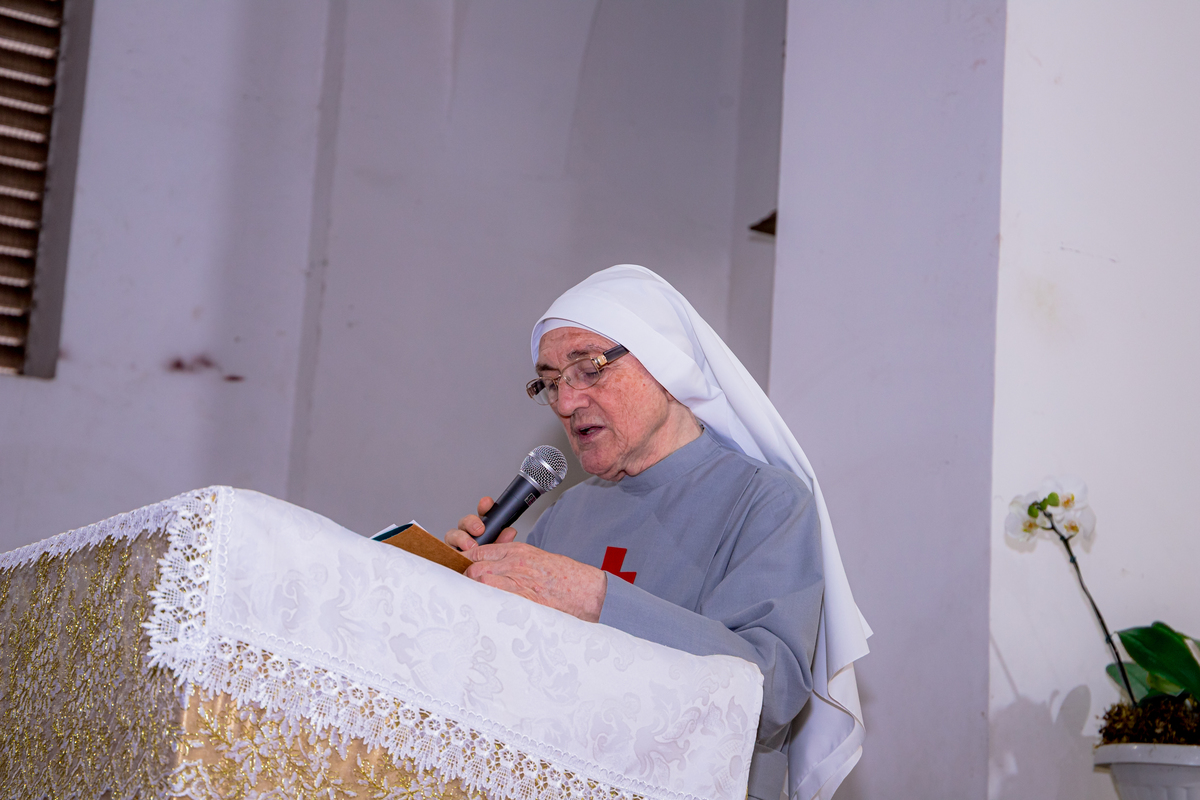 terno infantil, primeira comunhão igreja Paróquia Nossa Senhora dos Prazeres evento familia fotografo em sao paulo zona norte cerimonia religiosa