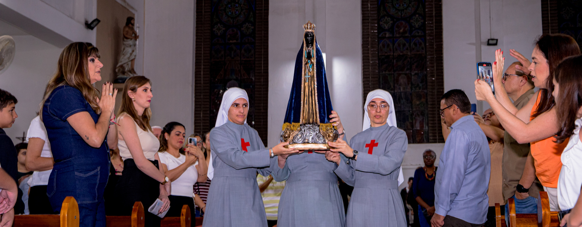 terno infantil, primeira comunhão igreja Paróquia Nossa Senhora dos Prazeres evento familia fotografo em sao paulo zona norte cerimonia religiosa