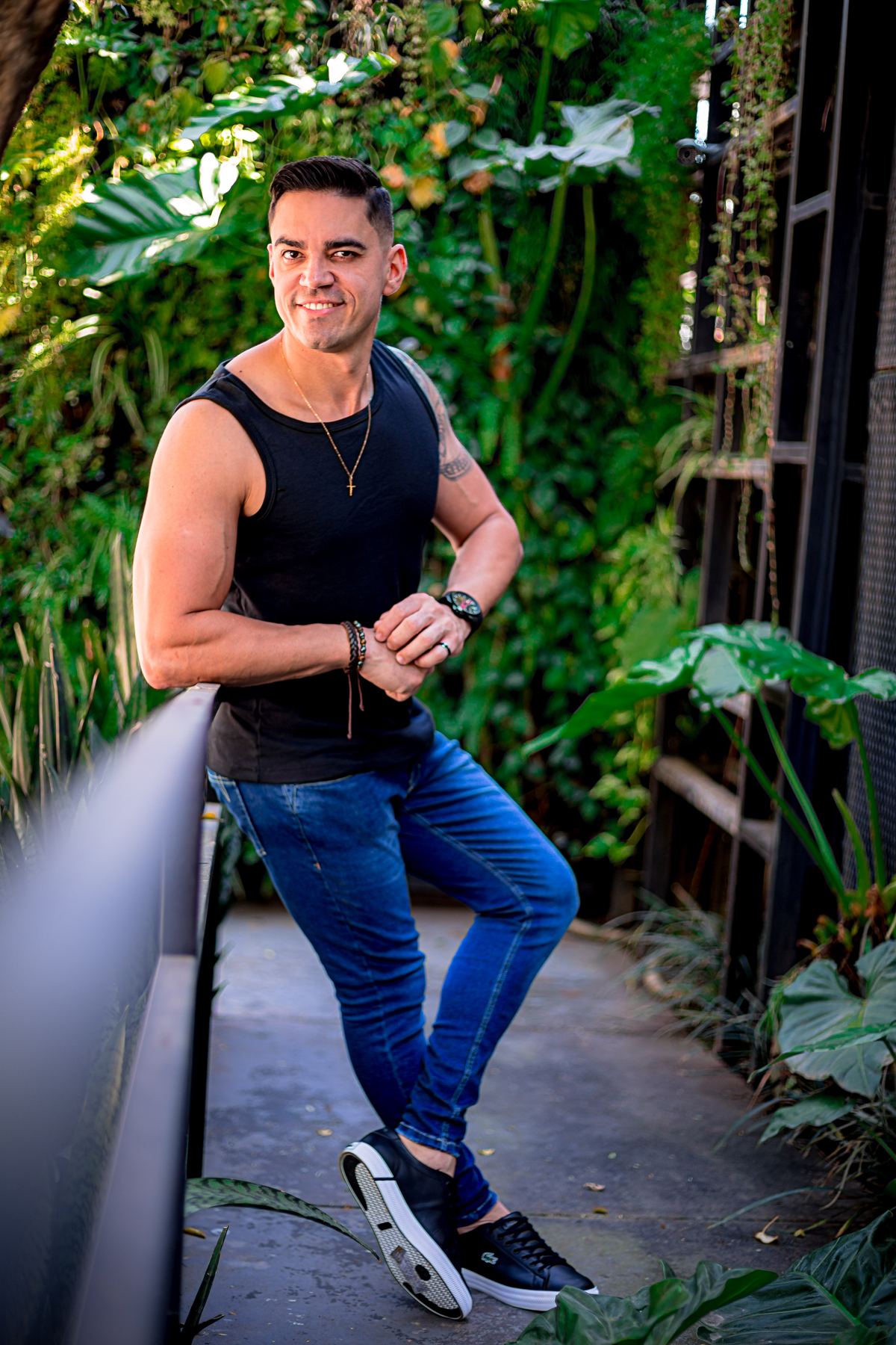 ensaio masculino, branding, hotel, life style, beco do batman, estiloso, bonito, gato, jeans, 