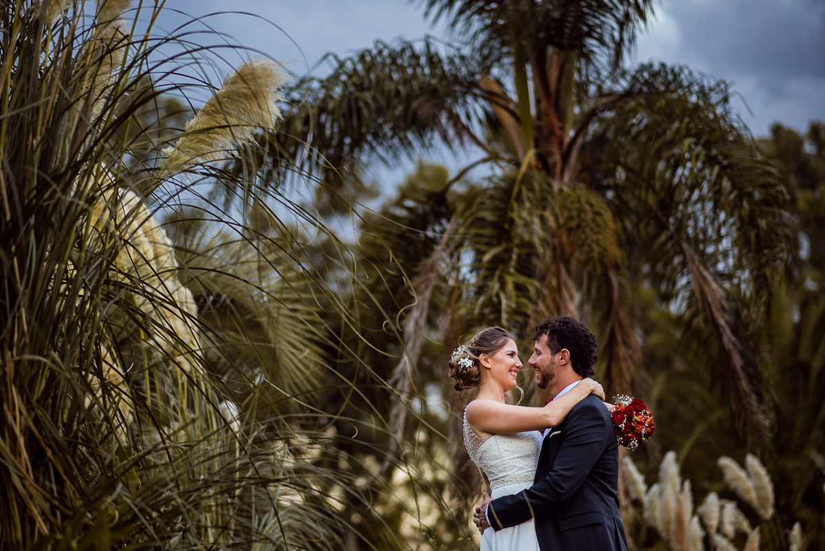 novios mirándose Quinta JR Ranch boda