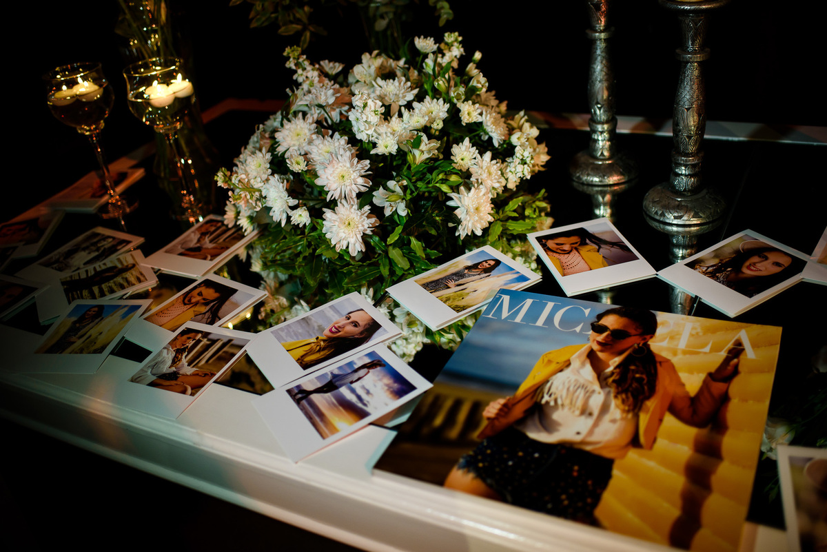 15 años Sheraton Pilar libro y polaroids