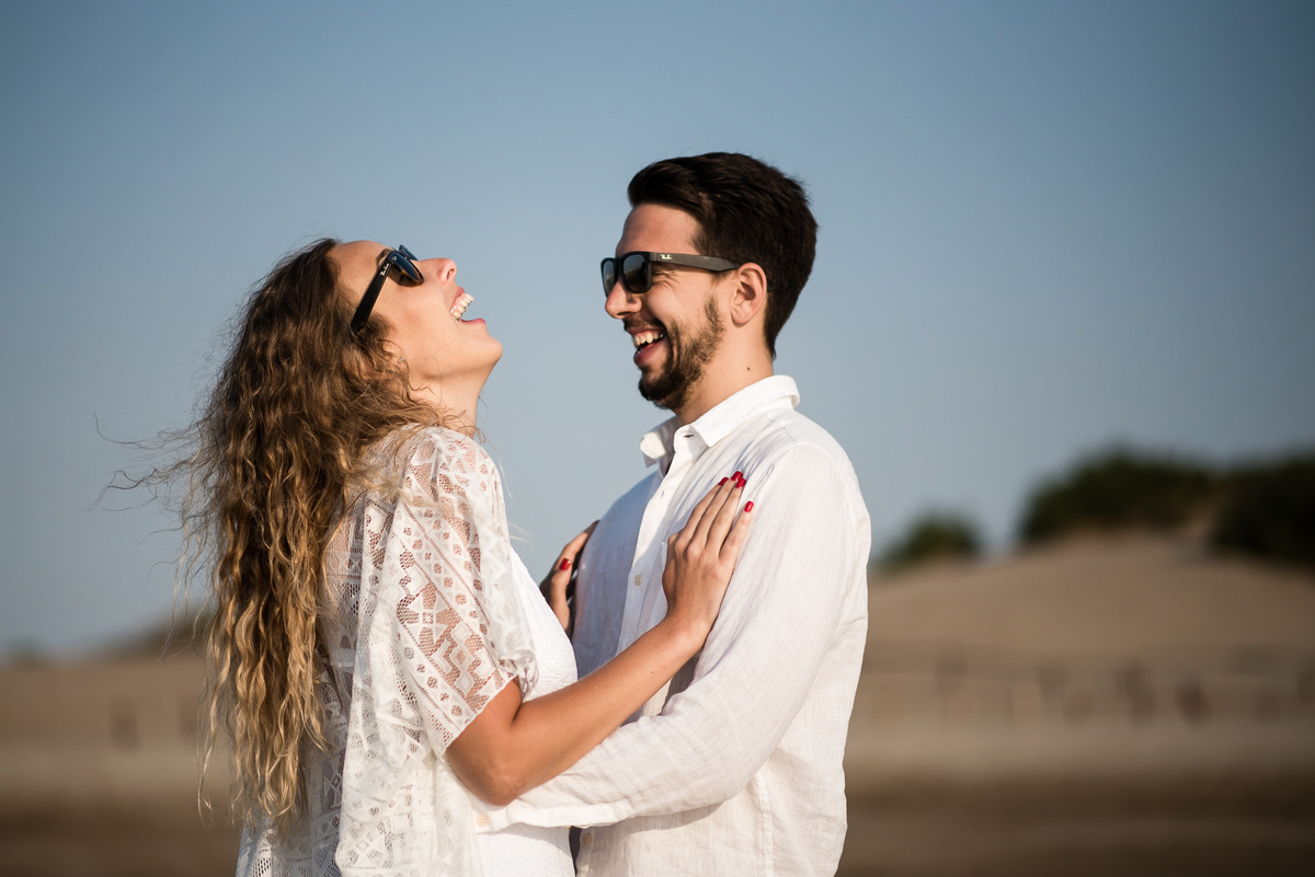 Engagement session Sesión pre boda en la playa Carilo