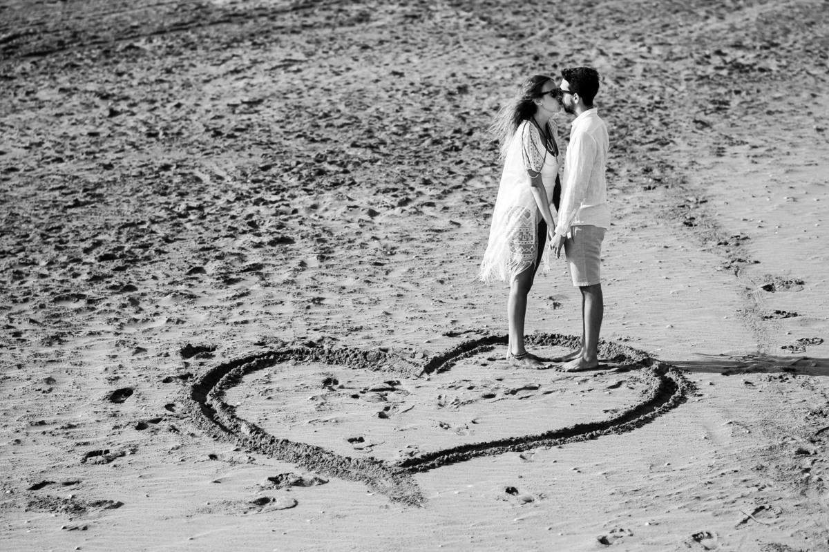 Engagement session Sesión pre boda en la playa Carilo
