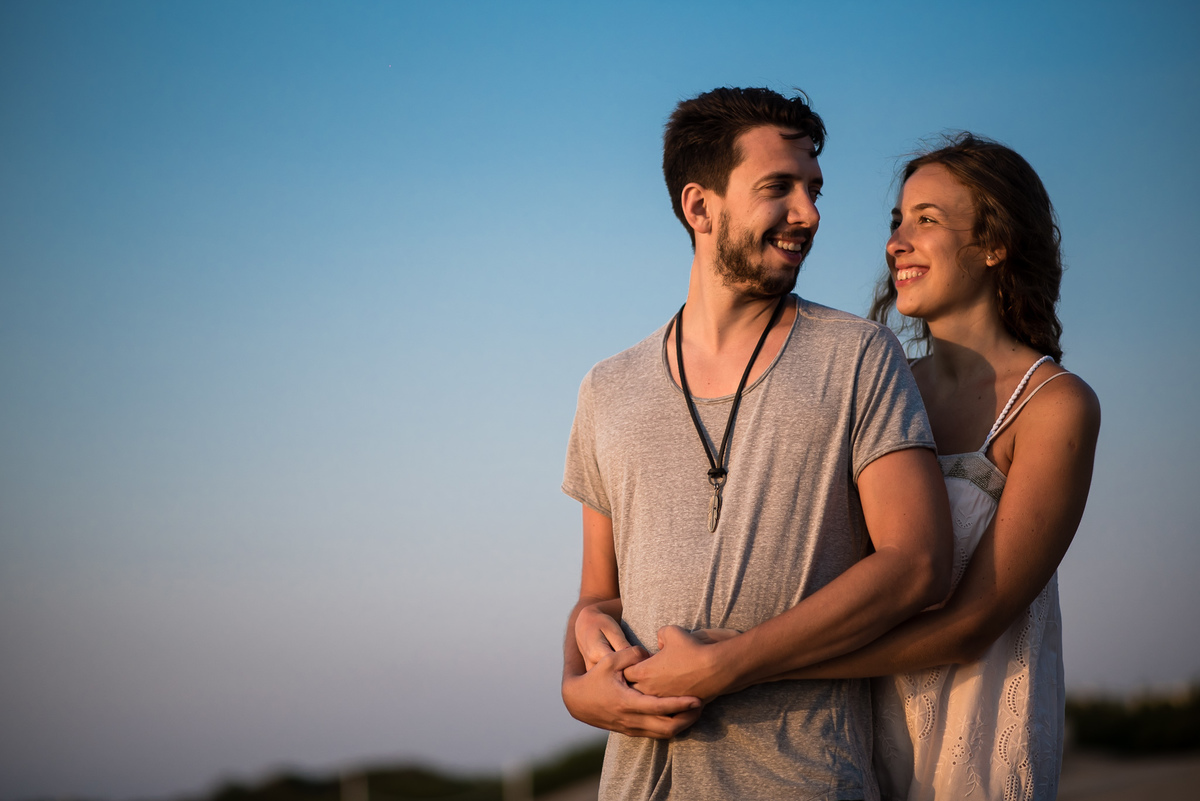 Engagement session Sesión pre boda en la playa Carilo
