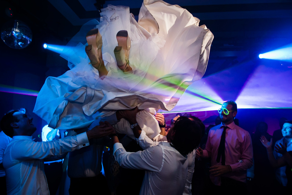 Boda en Punta Carrasco Fiesta vuela la novia zapatos casamiento Diego Fiorita Dj