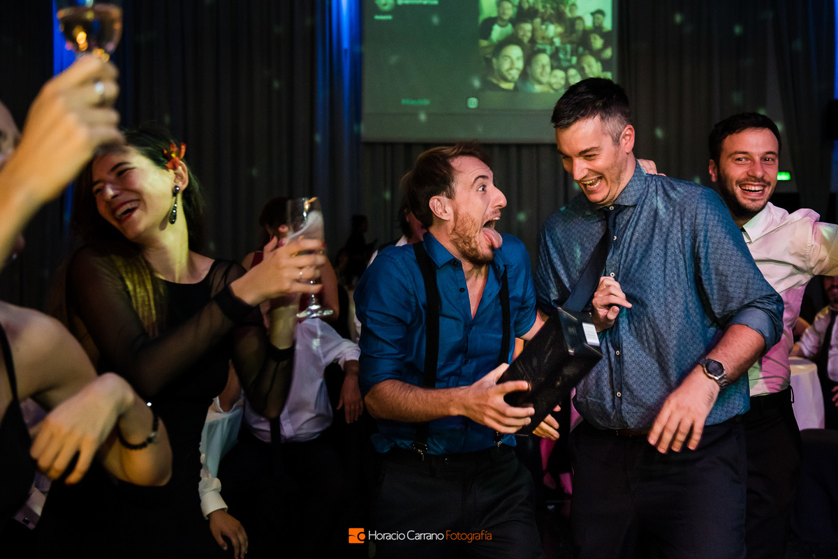 El novio tira el whisky en Punto Bahía Eventos