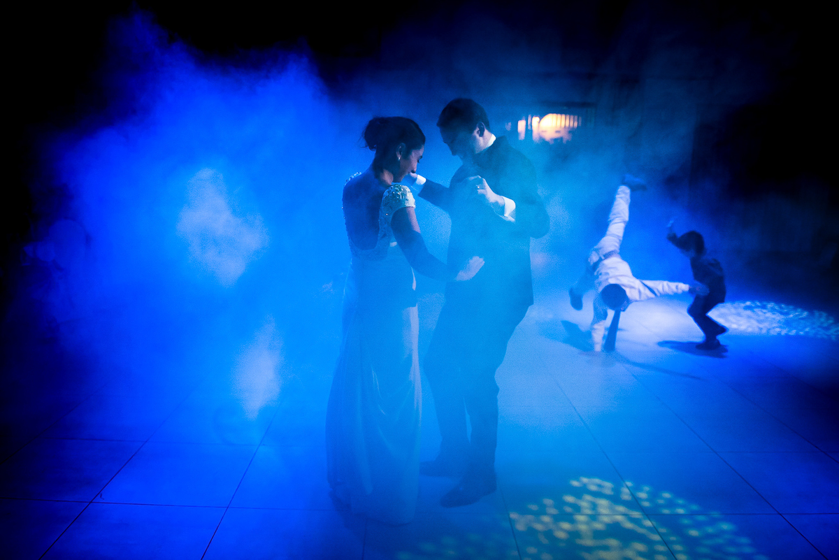 Baile y humo en Ceremonia civil en Parada Uno Funes