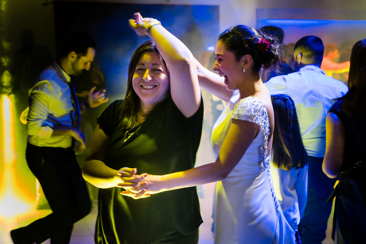 Bailan la novia Ceremonia civil en Parada Uno Funes