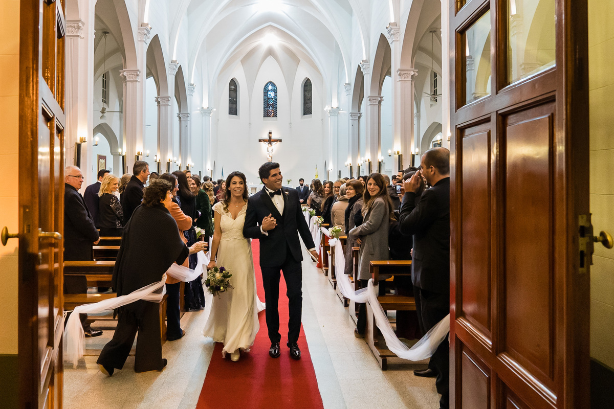 Novios saliendo Parroquia San Patricio