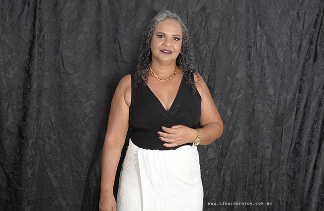 Ensaio de marta Santos em homenagem aos seus 43 anos