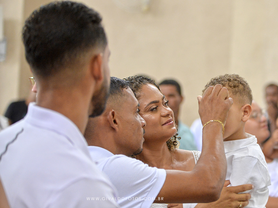 O Santo batismo de Henrry