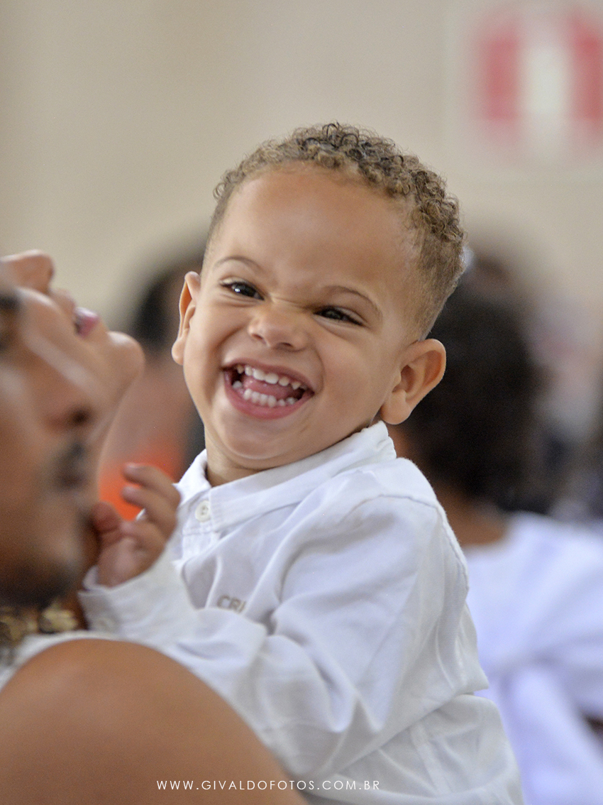 O Santo batismo de Henrry