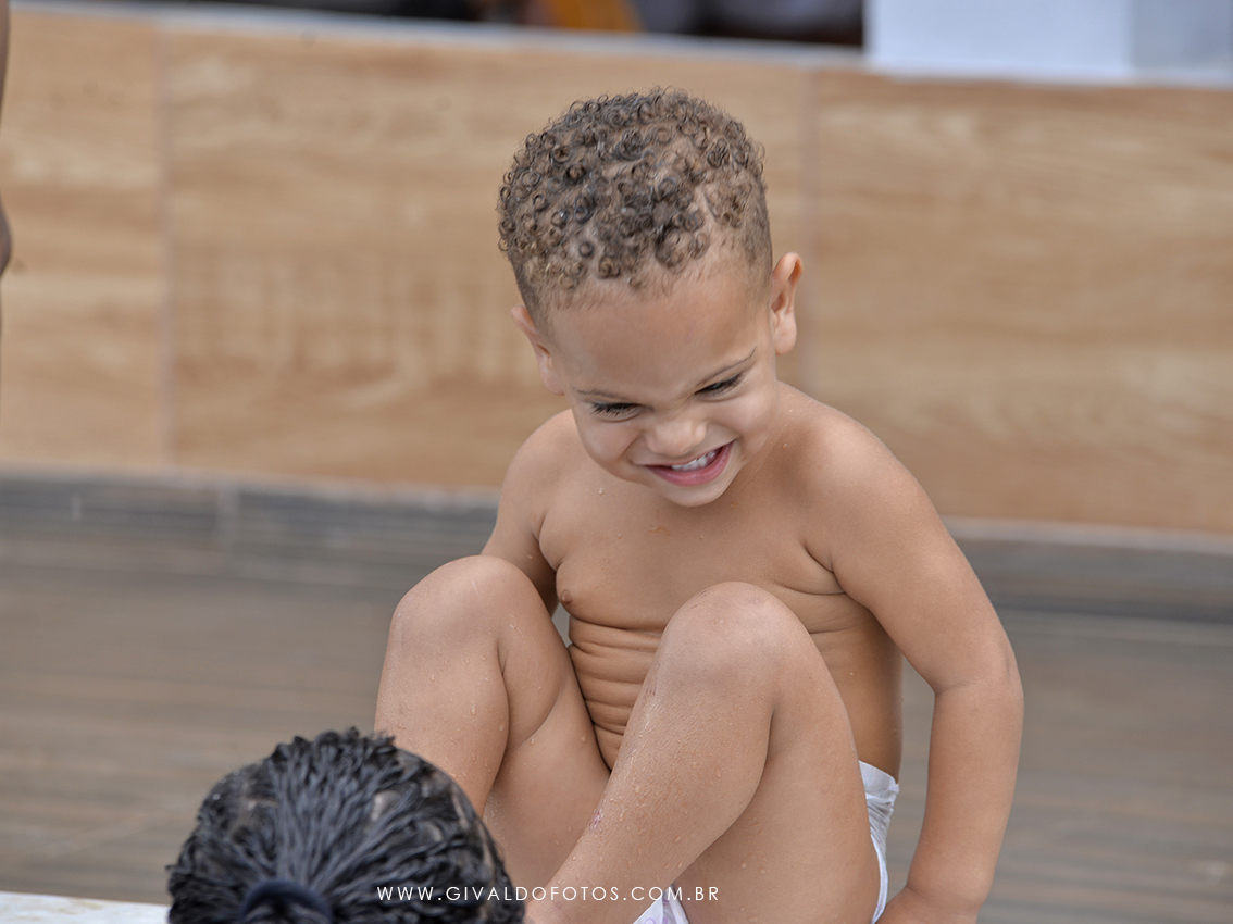 O Santo batismo de Henrry