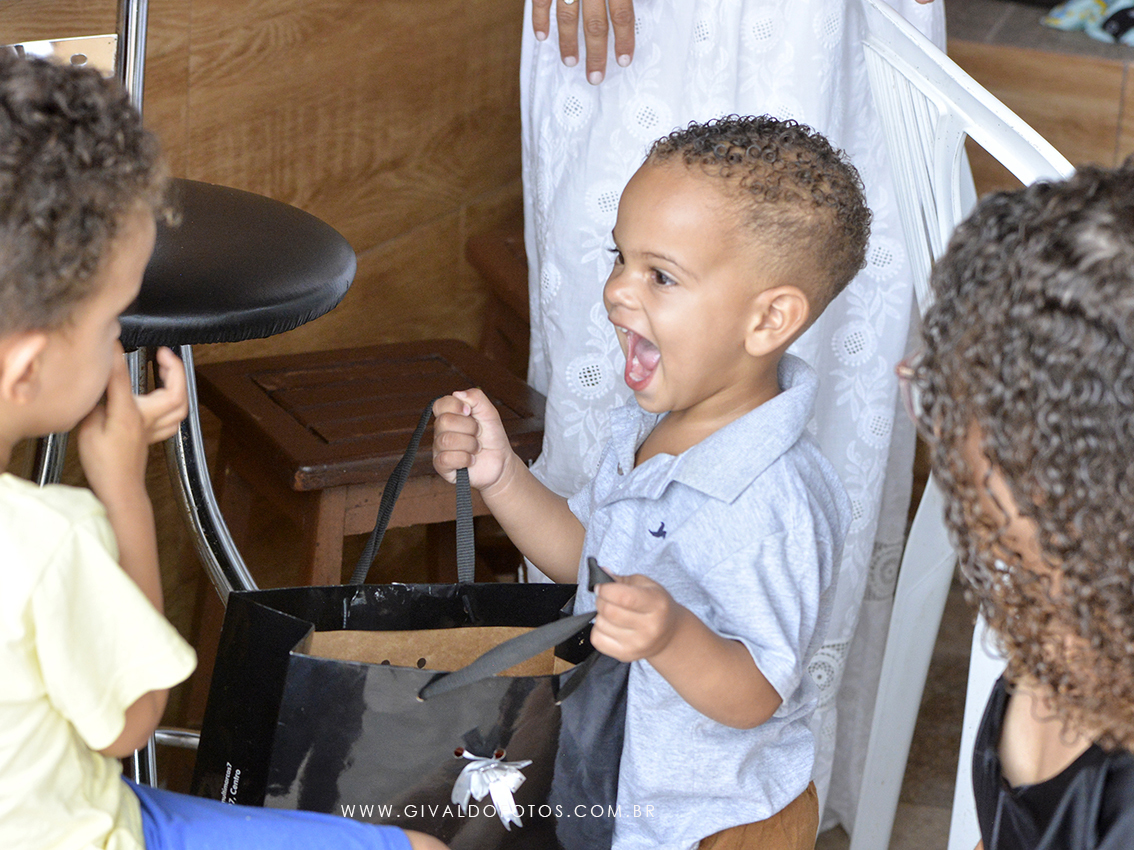 O Santo batismo de Henrry