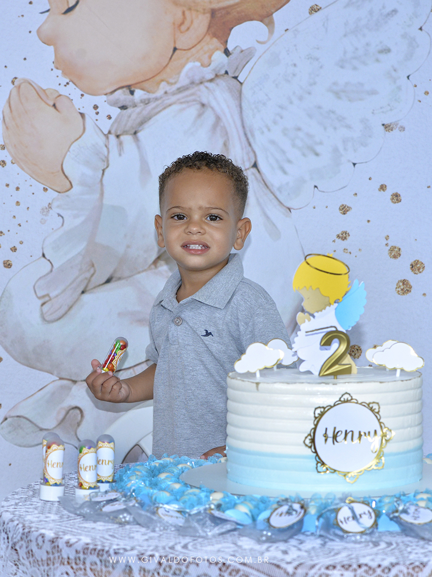 O Santo batismo de Henrry