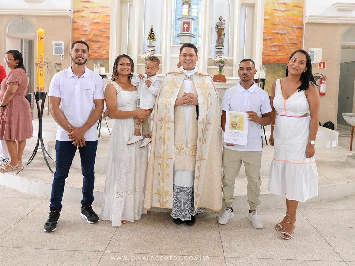 O Santo batismo de Henrry