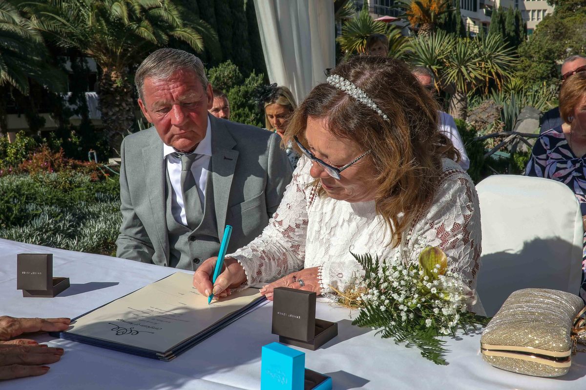 Certificate of Marriage - Isabel Walker & Douglas Walker - 50º Weding Aniversary
