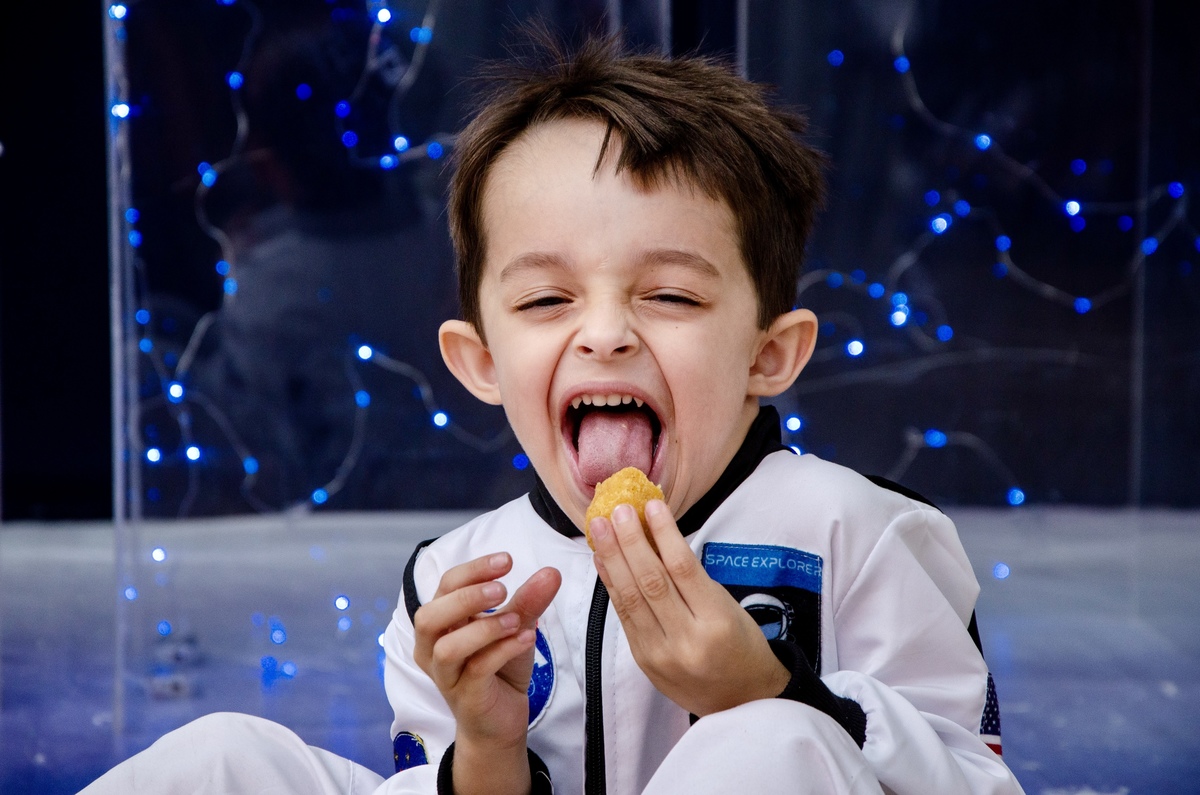 aniversario infantil fantasia de astronauta infantil