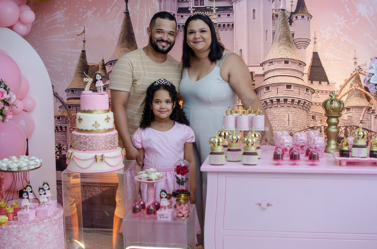 Festa infantil princesas tema rosa 7 anos menina