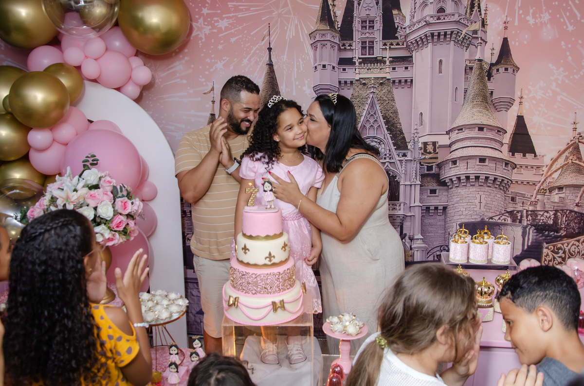 Festa infantil menina tema princesas Rosa festa infantil menina tema princesas Rosa parabéns