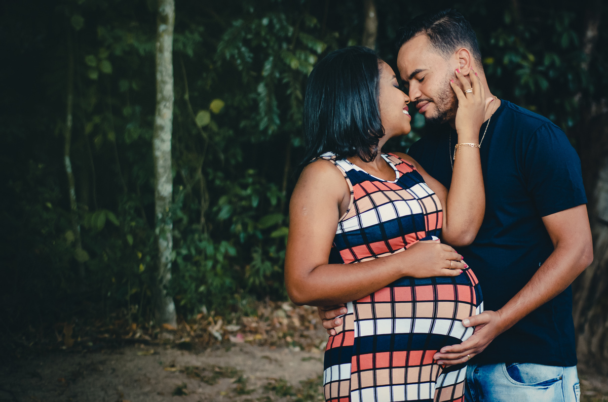 ensaio de gestante e casal externo com luz natural Parque Fazenda Lagoa do Nado