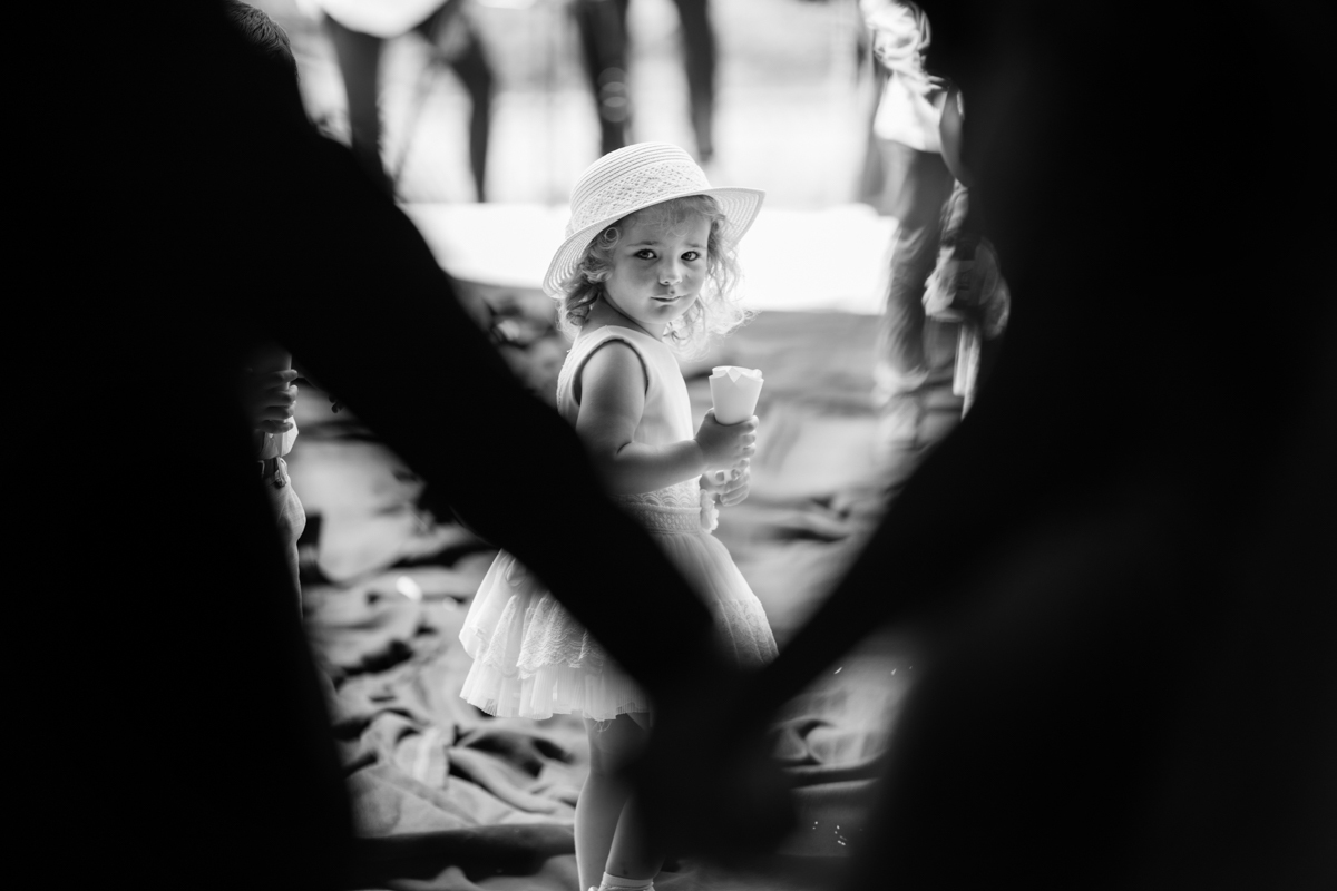 a menina das alianças 