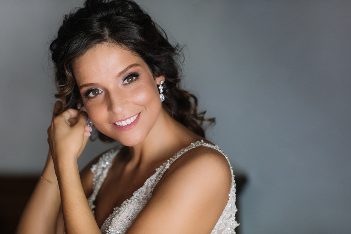 noiva a preparar-se para o casamento