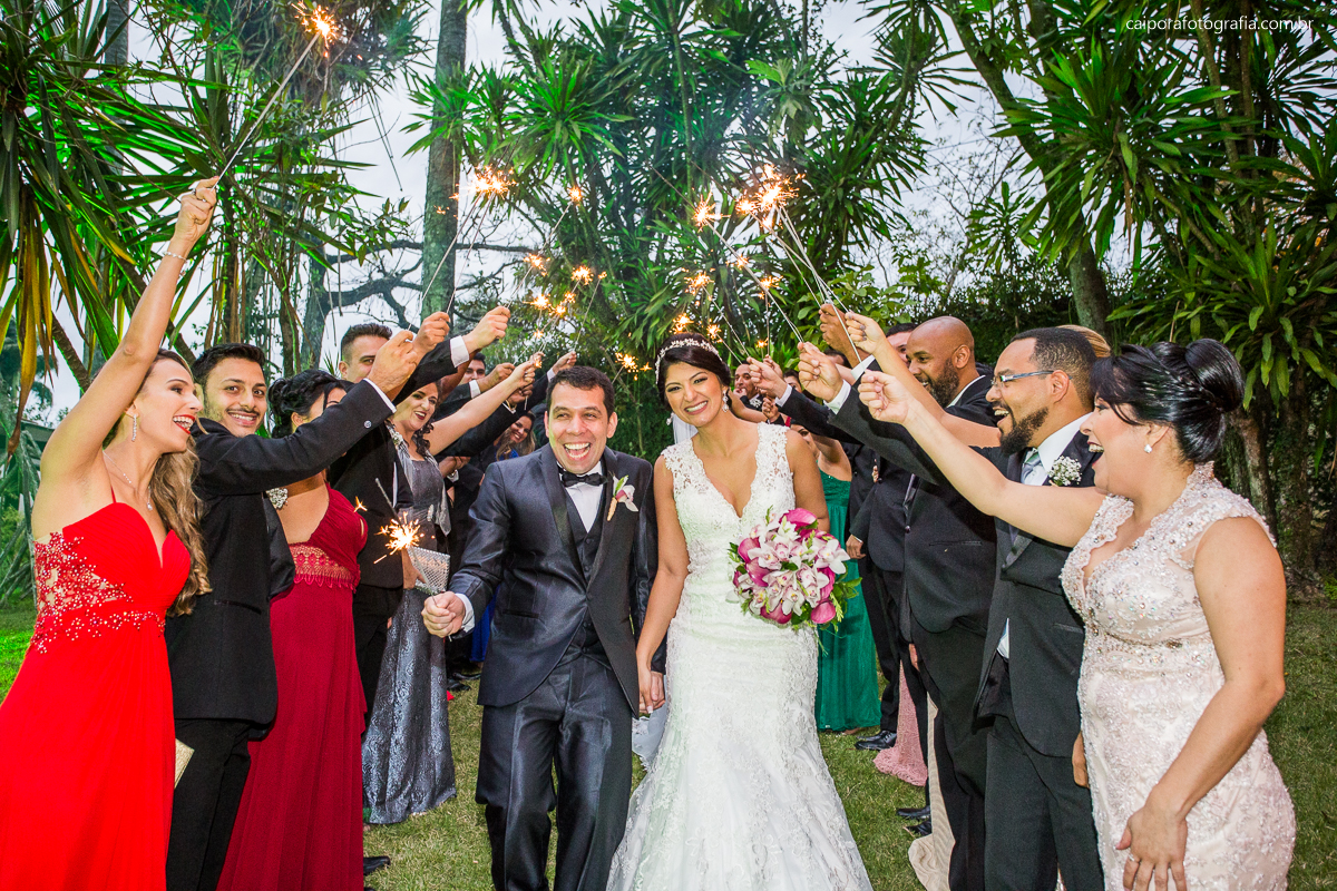 Velas Sparkles de casamento registrado pelo fotógrafo de casamentos RJ Caipora fotografia