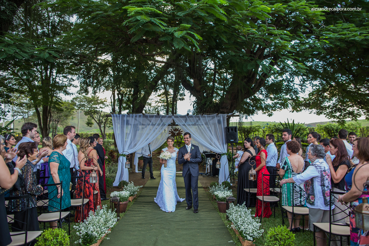 noivos-casamento-MG-Casa de Festas Fazenda Divisório.