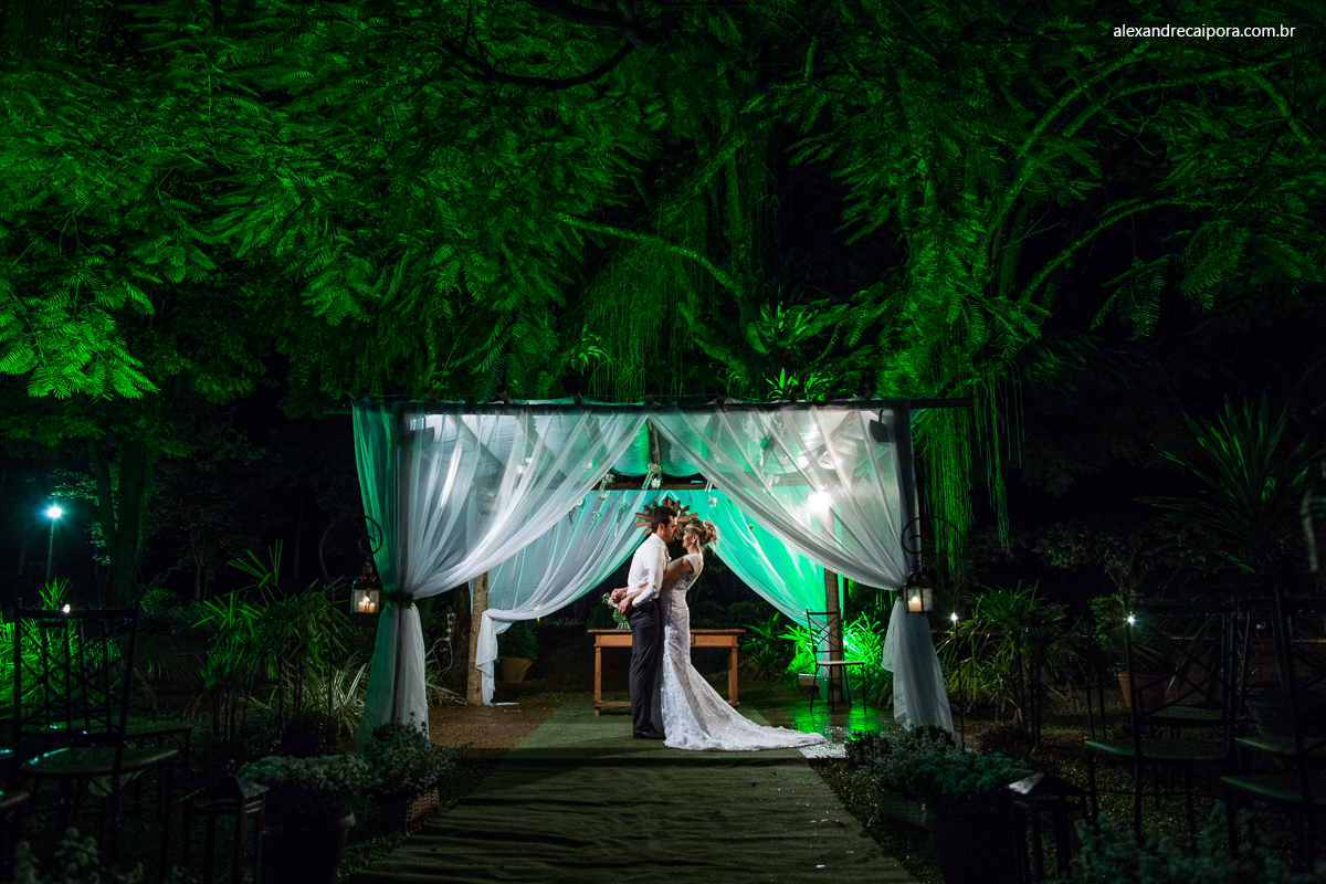 noivos-casamento-MG-Casa de Festas Fazenda Divisório.
