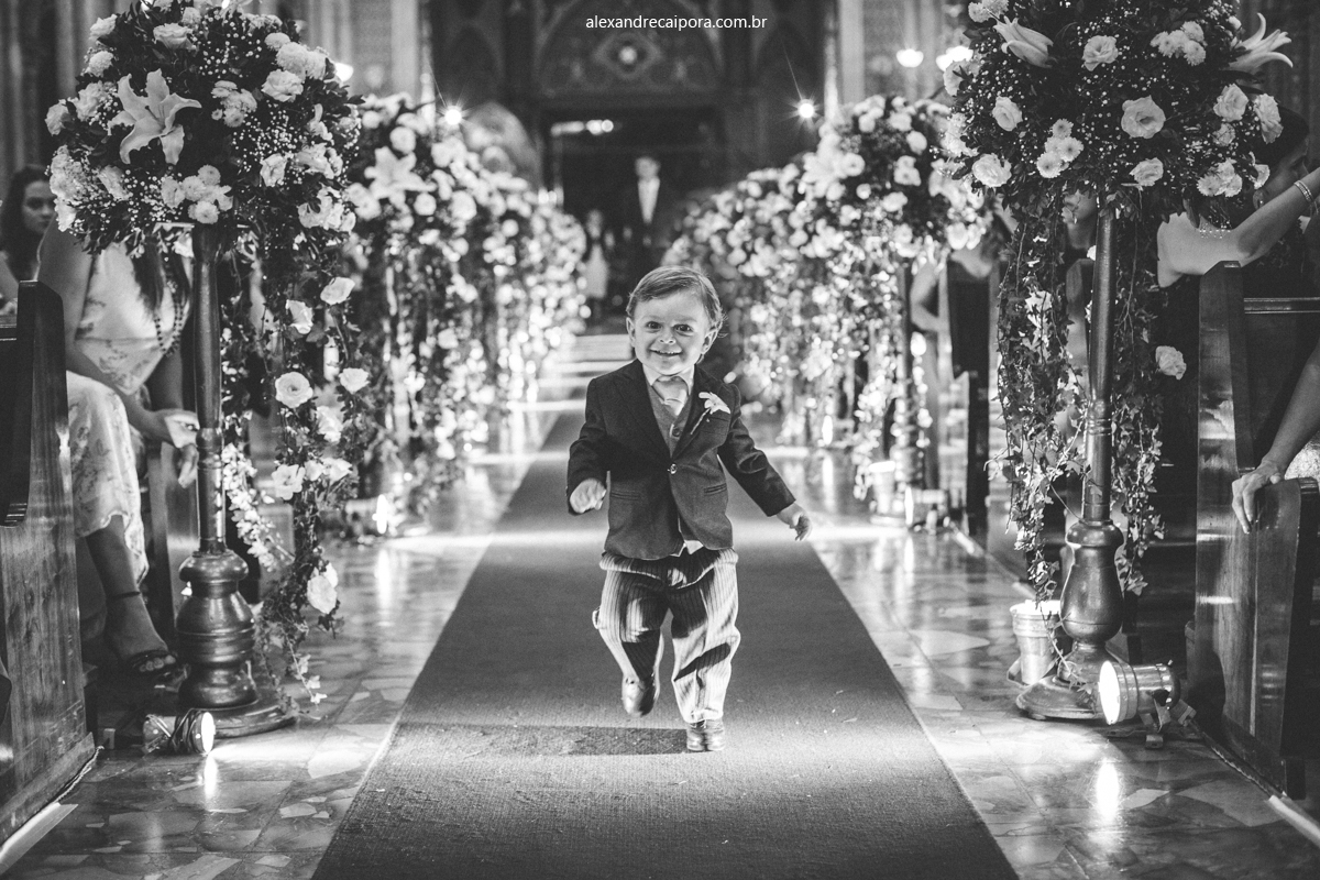 Igreja-Imaculada-Conceição-fotografia-casamento-RJ-Fernanda-e-Diego-por-Alexandre-Caipora-pajem