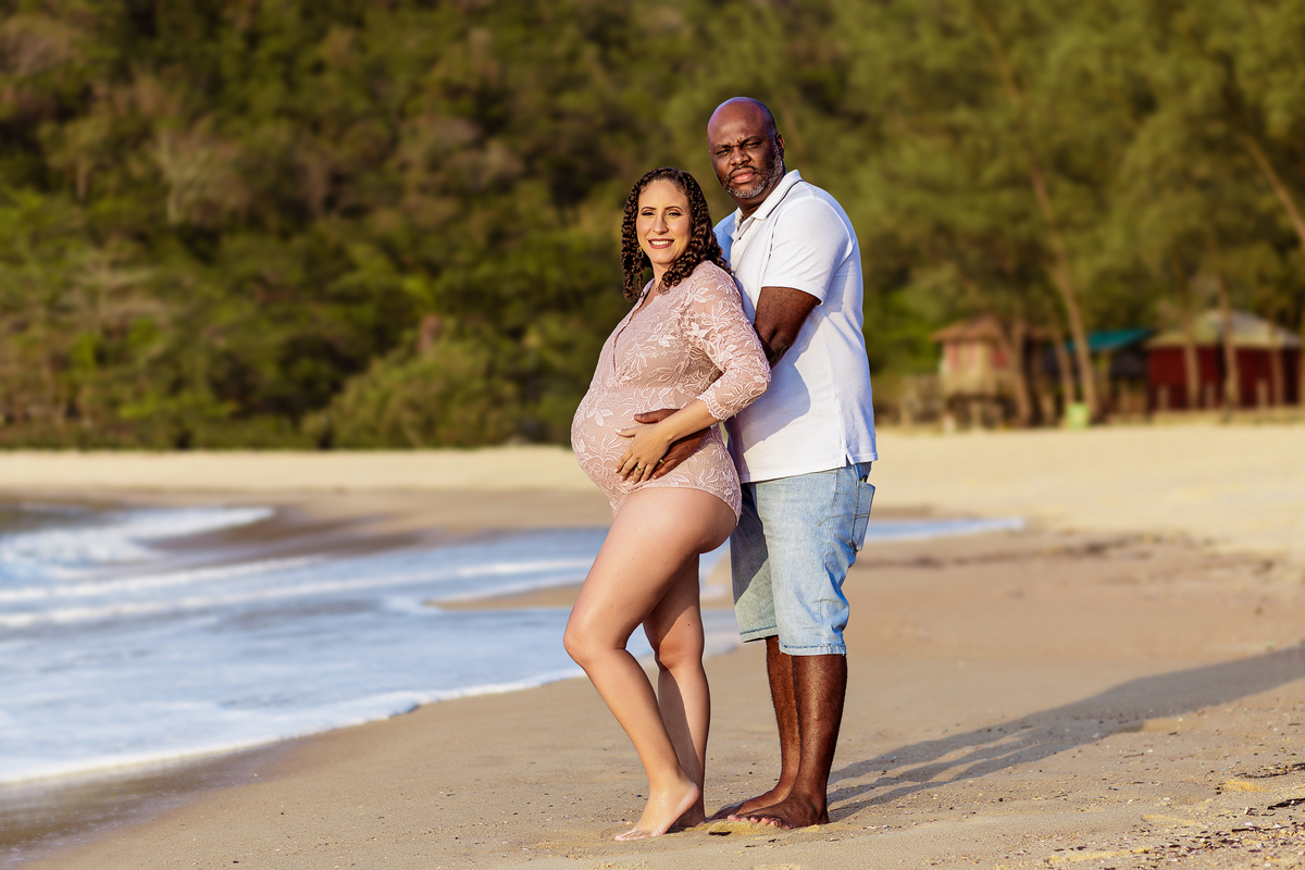 Ensaio de gestante Externo - Gestante Erica - Praia de Grumari - Ensaio de gestante praia de Grumari