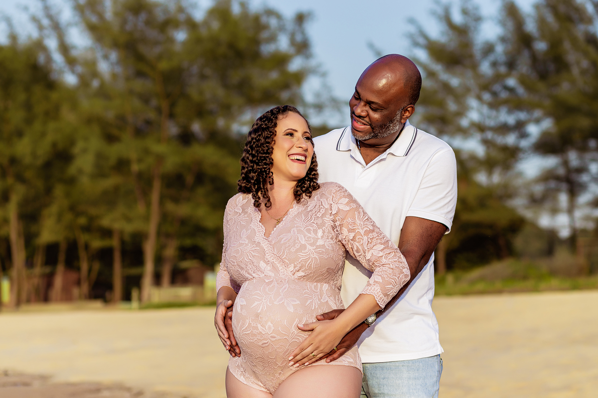 Ensaio de gestante Externo - Gestante Erica - Praia de Grumari - Ensaio de gestante praia de Grumari