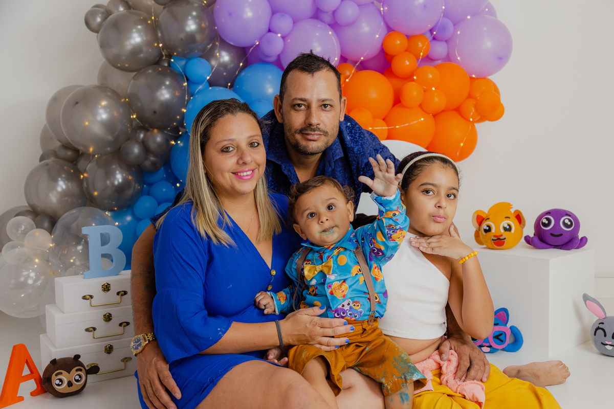 Smash the cake - Ravi Willian